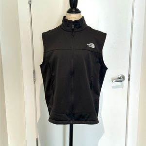 Men’s Lg The North Face vest